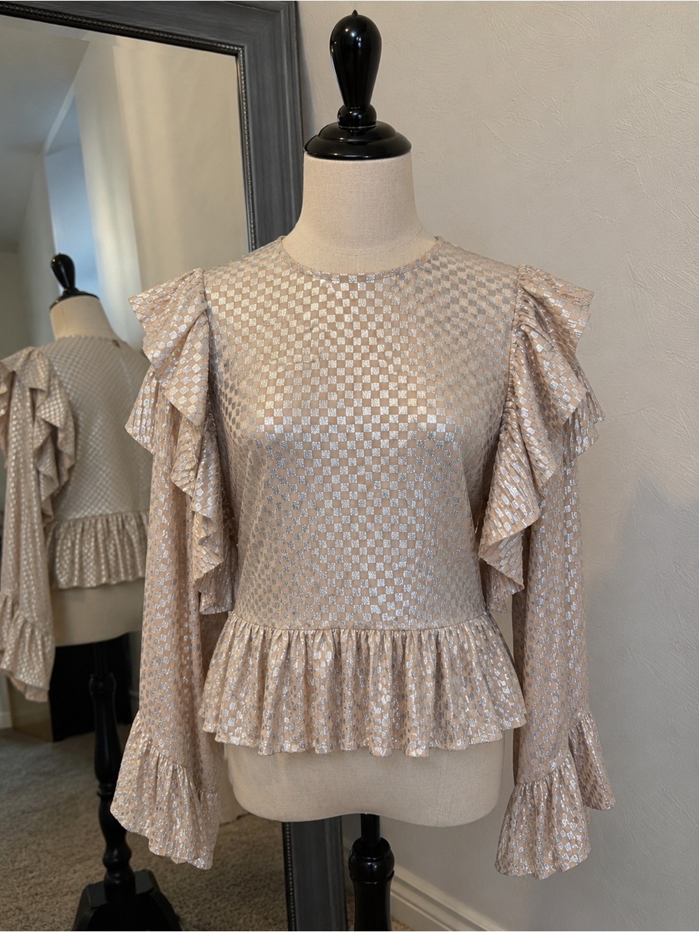 ZARA Metallic Ruffle Blouse – Size L (EUR L / US L)
